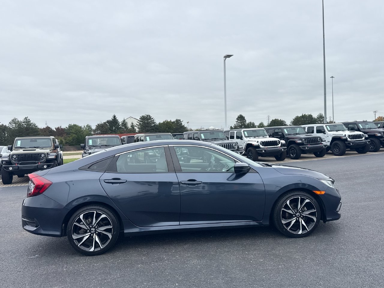 Used 2021 Honda Civic LX image 2