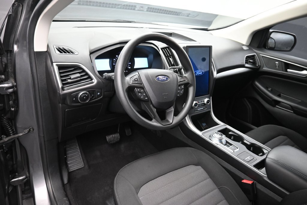 Used 2024 Ford Edge SE w/ Black Appearance Package AWD/4WD image 11
