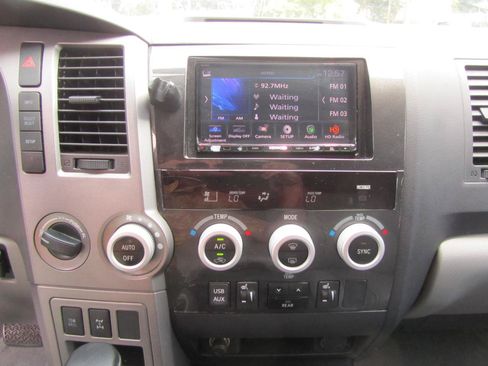 Used 2011 Toyota Sequoia SR5 w/ Premium Pkg AWD/4WD image 15