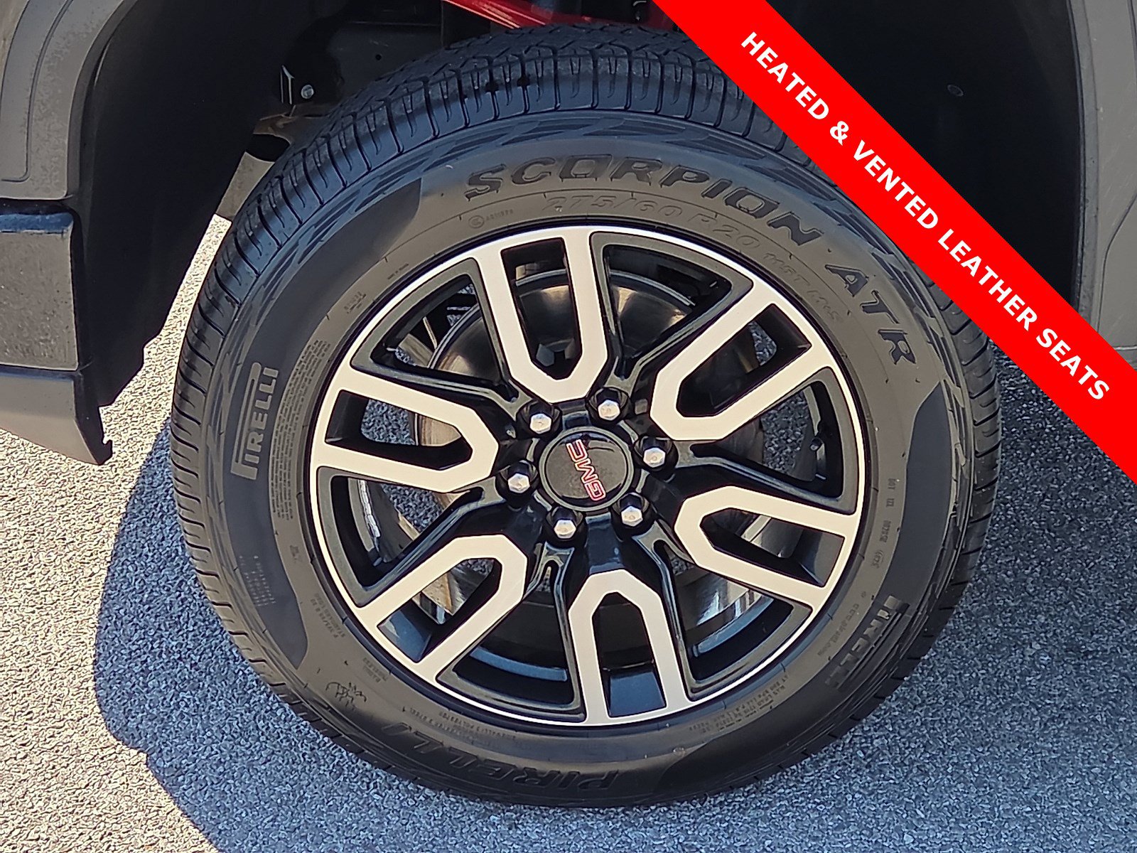 Used 2024 GMC Sierra 1500 AT4 w/ Technology Package AWD/4WD image 7