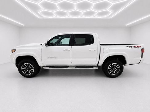 Used 2023 Toyota Tacoma TRD Sport w/ TRD Premium Sport Package AWD/4WD image 6