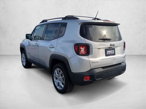 Used 2016 Jeep Renegade Latitude image 8