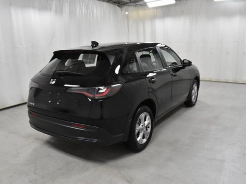 Certified 2023 Honda HR-V LX image 5