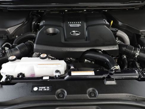 Used 2025 Lexus GX 550 image 25