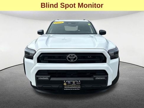 Certified 2025 Toyota 4Runner SR5 AWD/4WD image 4