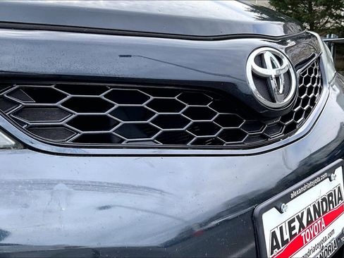 Used 2014 Toyota Camry SE w/ Moonroof Package image 28