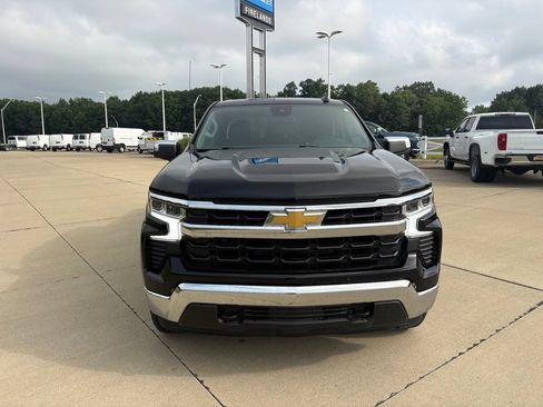 Used 2023 Chevrolet Silverado 1500 LT AWD/4WD image 9