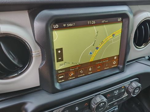 Used 2021 Jeep Wrangler Unlimited Sahara AWD/4WD image 8