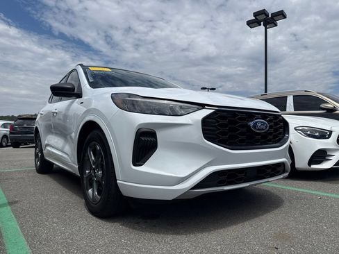 Used 2023 Ford Escape ST-Line w/ Tech Pack #1 FWD image 3