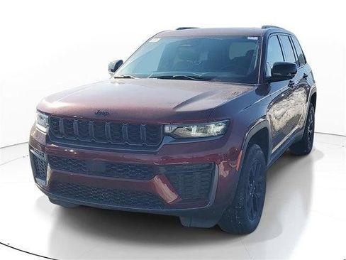 New 2026 Jeep Grand Cherokee Altitude AWD/4WD image 2