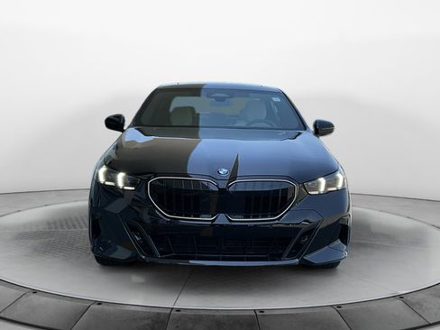 New 2027 BMW 530i RWD image 2