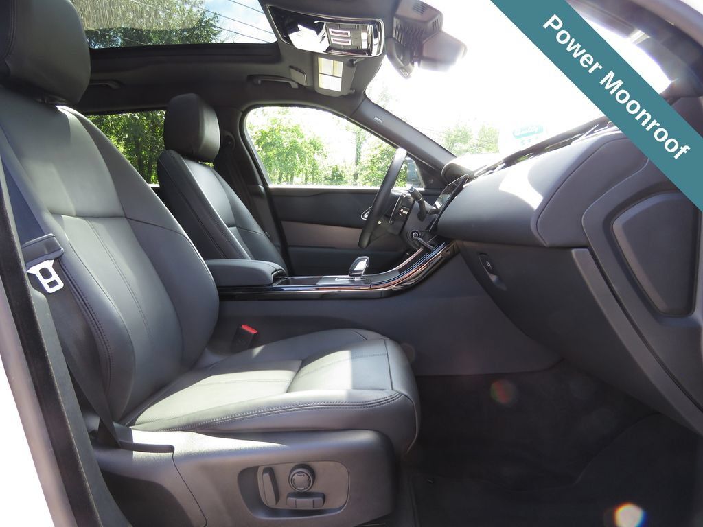 Used 2024 Land Rover Range Rover Velar Dynamic SE AWD/4WD image 13