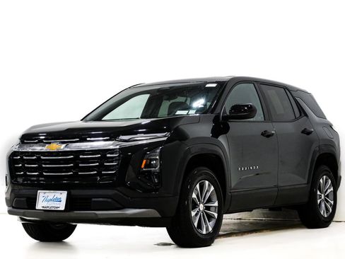 Used 2025 Chevrolet Equinox LT image 3