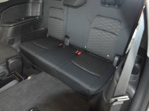 Used 2025 Nissan Pathfinder SV w/ SV Premium Package AWD/4WD image 26