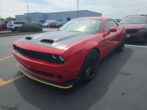 Used 2023 Dodge Challenger SRT Hellcat RWD image 2