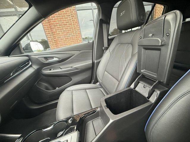 Used 2025 Buick Envista Sport Touring w/ Convenience I Package FWD image 17