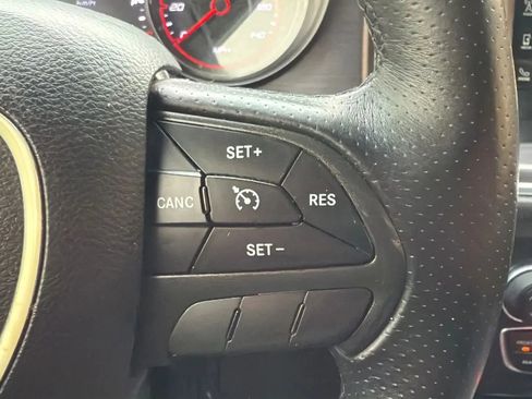 Used 2017 Dodge Charger SE w/ Power Sunroof Group image 11