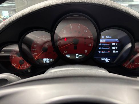 Used 2014 Porsche 911 Carrera image 11