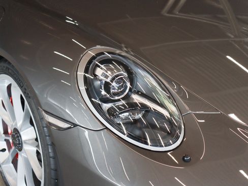 Used 2018 Porsche 911 GT3 RWD image 23