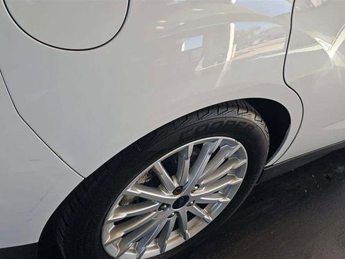 Used 2016 Ford C-MAX SEL w/ Equipment Group 302A image 18