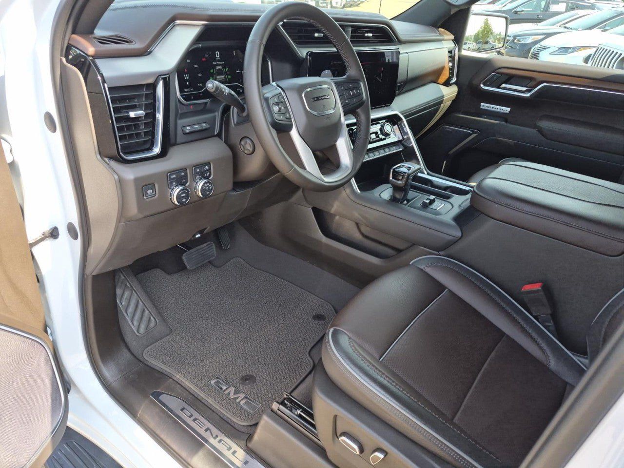 Certified 2023 GMC Sierra 1500 Denali w/ Technology Package AWD/4WD image 12