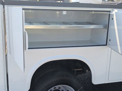 New 2024 Ford F550 XL image 33