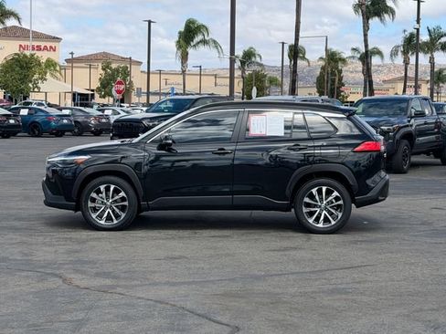 Used 2023 Toyota Corolla Cross XLE FWD image 9
