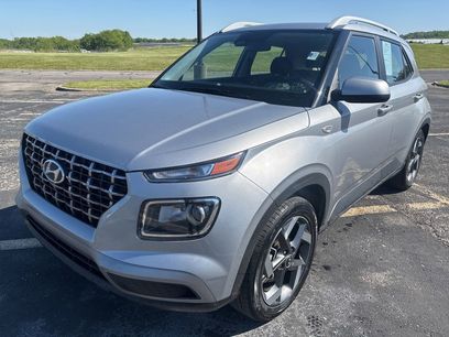 Used 2025 Hyundai Venue SEL