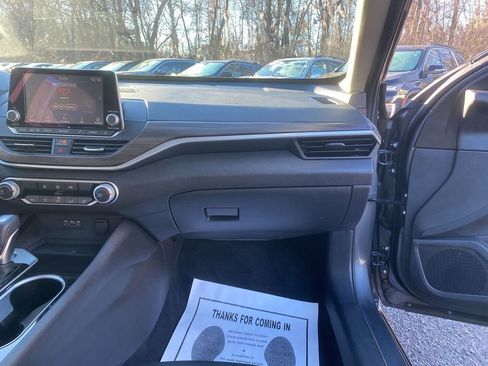 Used 2024 Nissan Altima 2.5 SV image 28