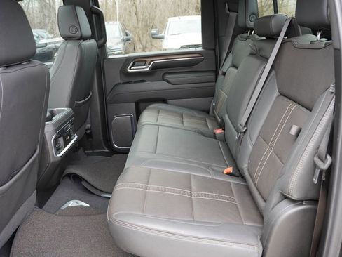 Certified 2024 Chevrolet Silverado 3500 High Country AWD/4WD image 19