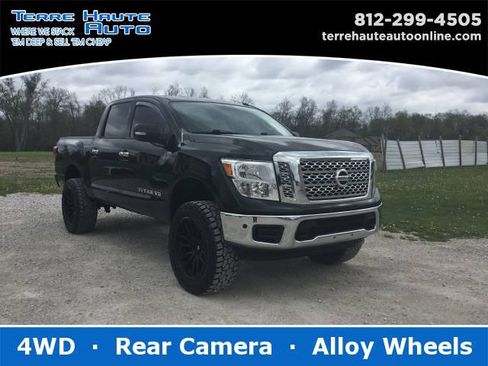 Used 2019 Nissan Titan SV w/ SV Convenience Package AWD/4WD image 1