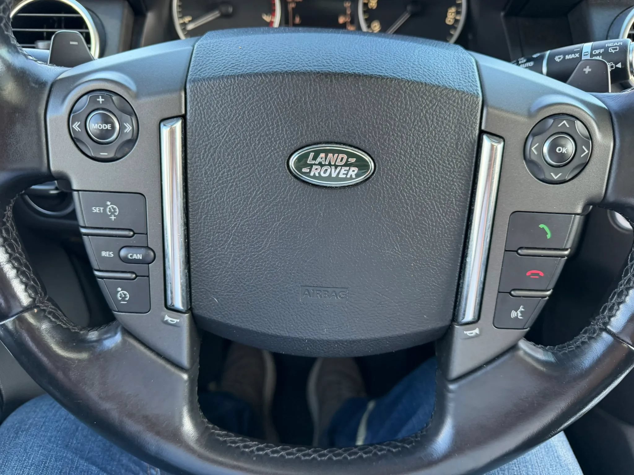 Used 2016 Land Rover LR4 HSE Silver Edition AWD/4WD image 50