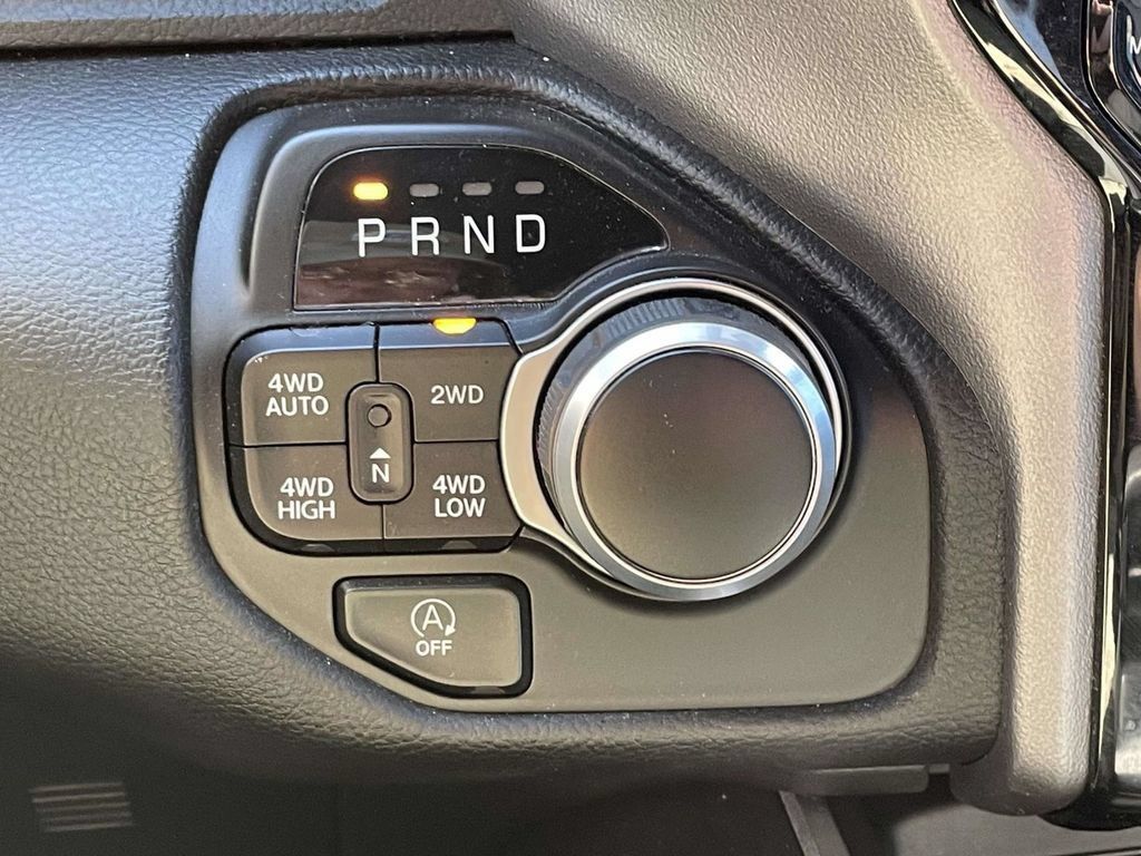 Used 2023 RAM 1500 Big Horn AWD/4WD image 34