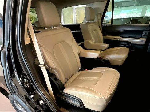Used 2023 Ford Expedition Limited image 38