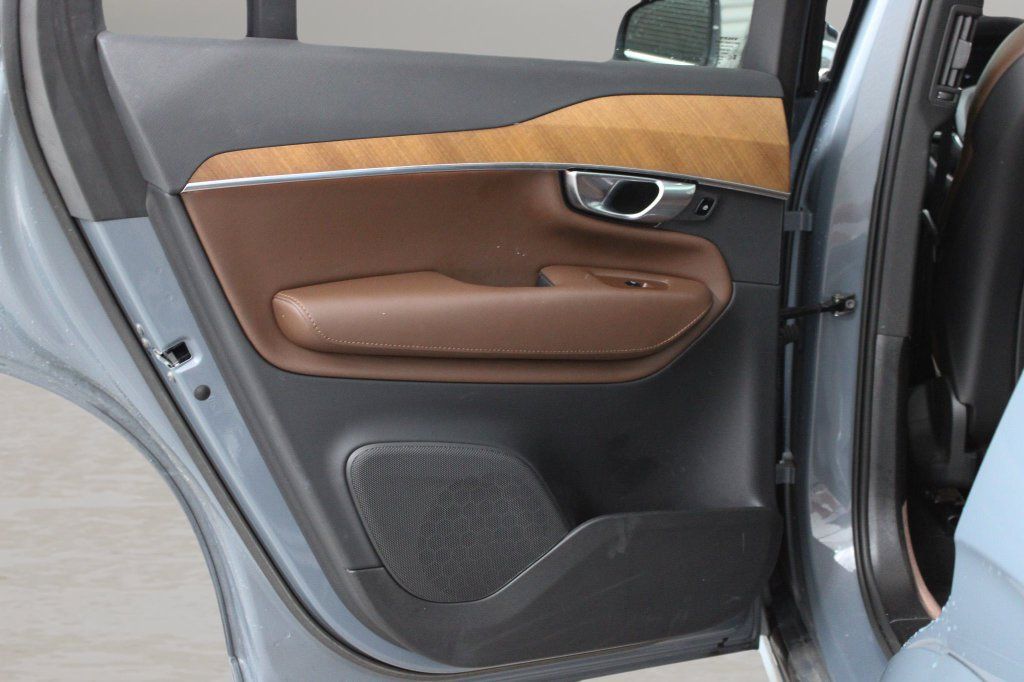 Certified 2023 Volvo XC90 B6 Plus AWD/4WD image 24