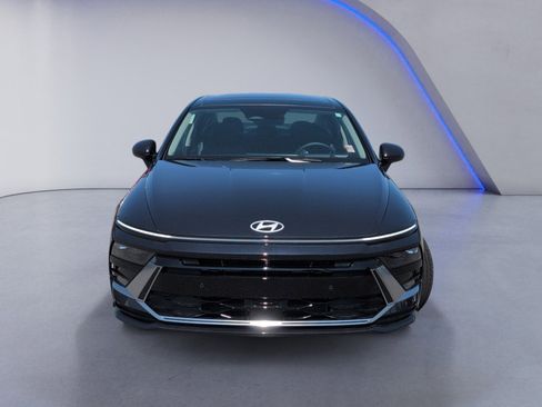 New 2025 Hyundai Sonata Limited image 12
