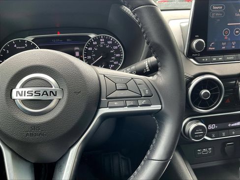 Certified 2020 Nissan Sentra SV FWD image 14