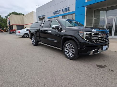 Used 2023 GMC Sierra 1500 Denali w/ Denali Reserve Package image 2