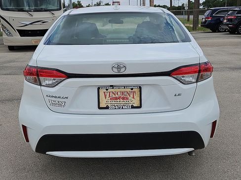 Used 2021 Toyota Corolla LE FWD image 6