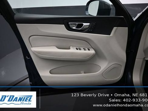 Used 2018 Volvo XC60 T5 Inscription AWD/4WD image 23