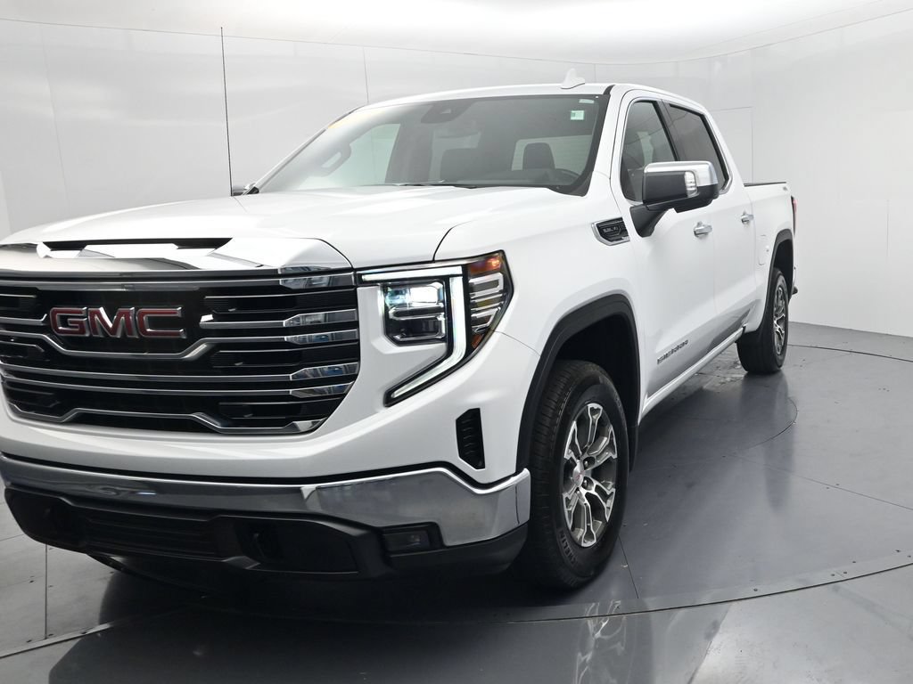 Used 2024 GMC Sierra 1500 SLT AWD/4WD image 3