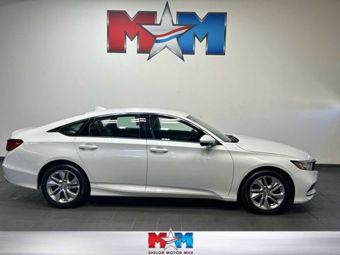 Used 2019 Honda Accord LX image 1