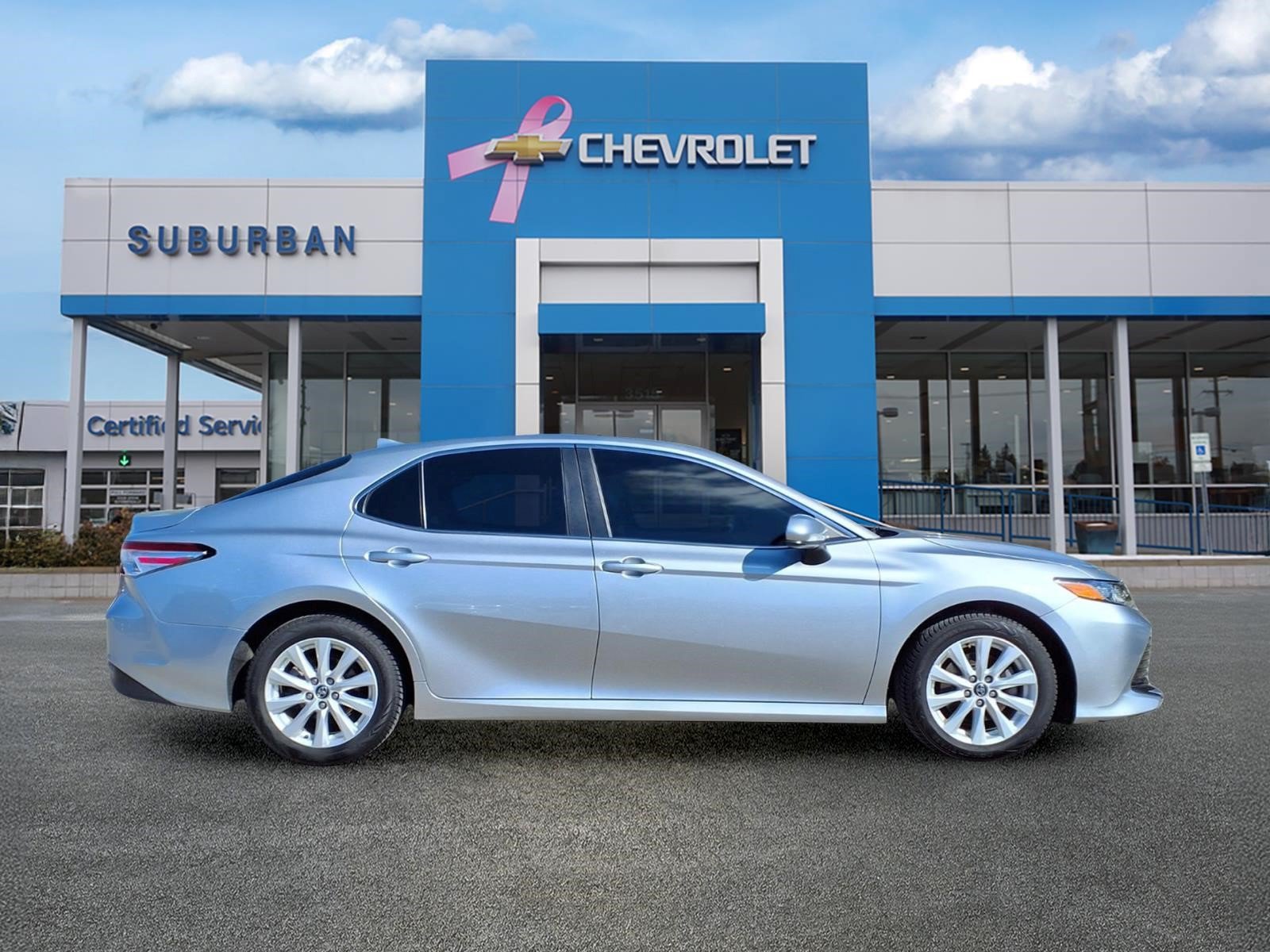 Used 2020 Toyota Camry LE FWD image 4