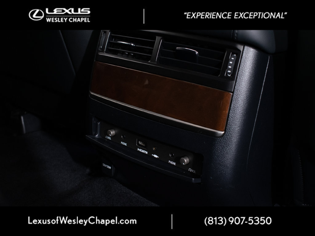 Used 2016 Lexus LX 570 4WD w/ Luxury Package image 17