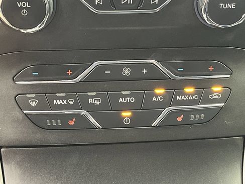 Certified 2020 Ford Edge SEL w/ Convenience Package FWD image 23