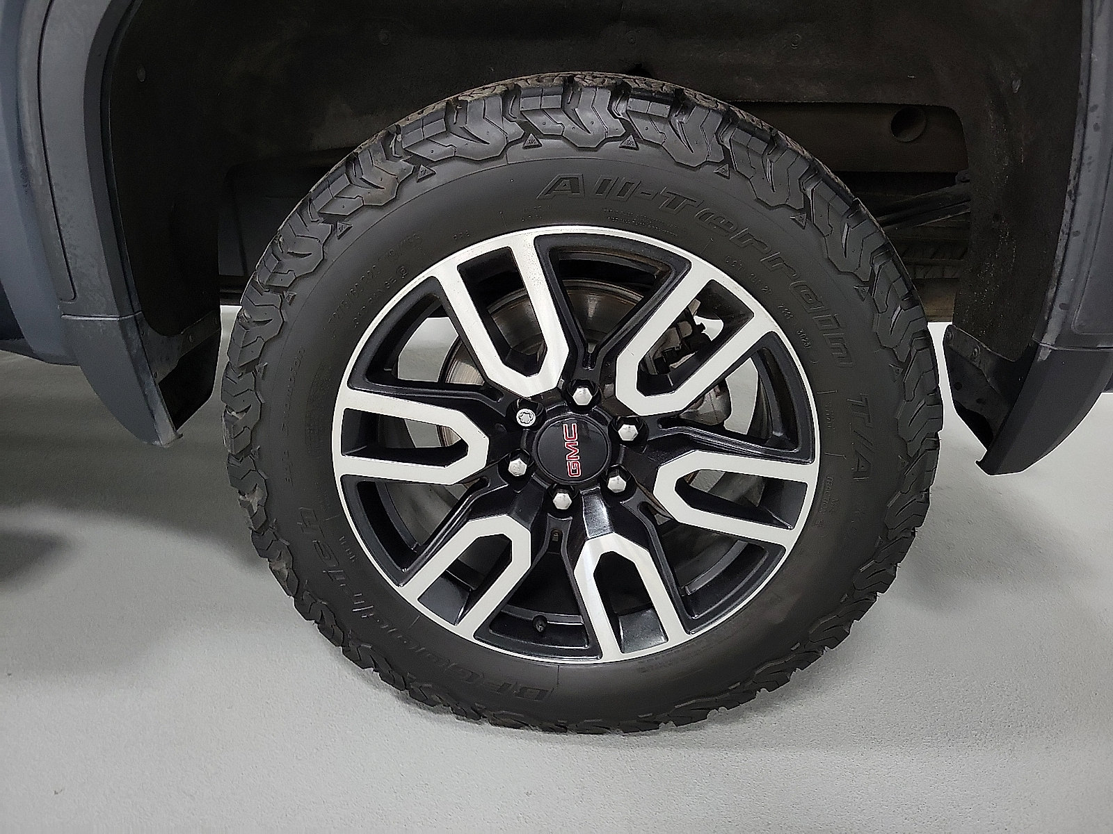 Used 2020 GMC Sierra 1500 AT4 w/ AT4 Premium Package AWD/4WD image 8
