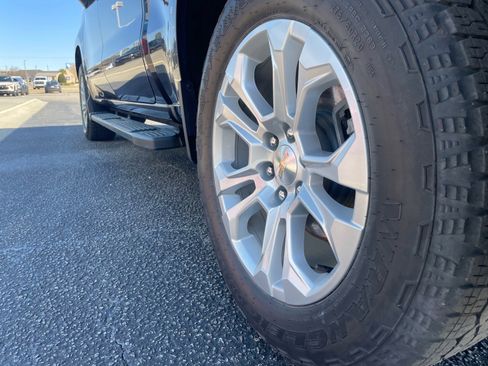 Used 2022 Chevrolet Silverado 1500 LTZ image 18