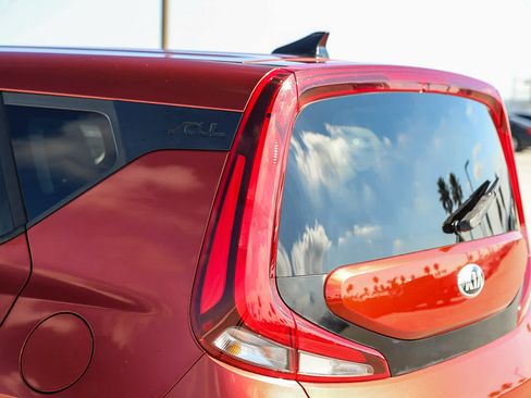 Used 2020 Kia Soul S image 9