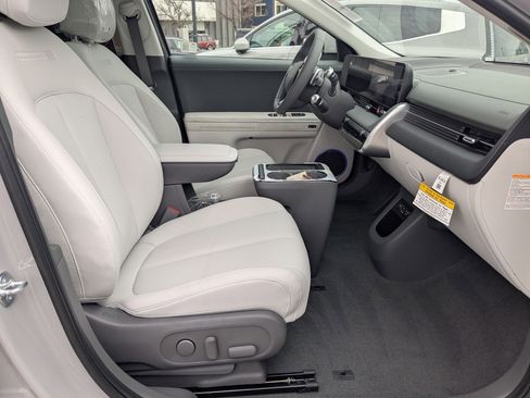 Certified 2025 Hyundai Ioniq 5 Limited image 32