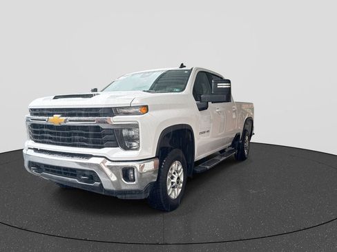 Used 2025 Chevrolet Silverado 2500 LT w/ Convenience Package AWD/4WD image 10